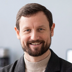 Михаил Гуриев